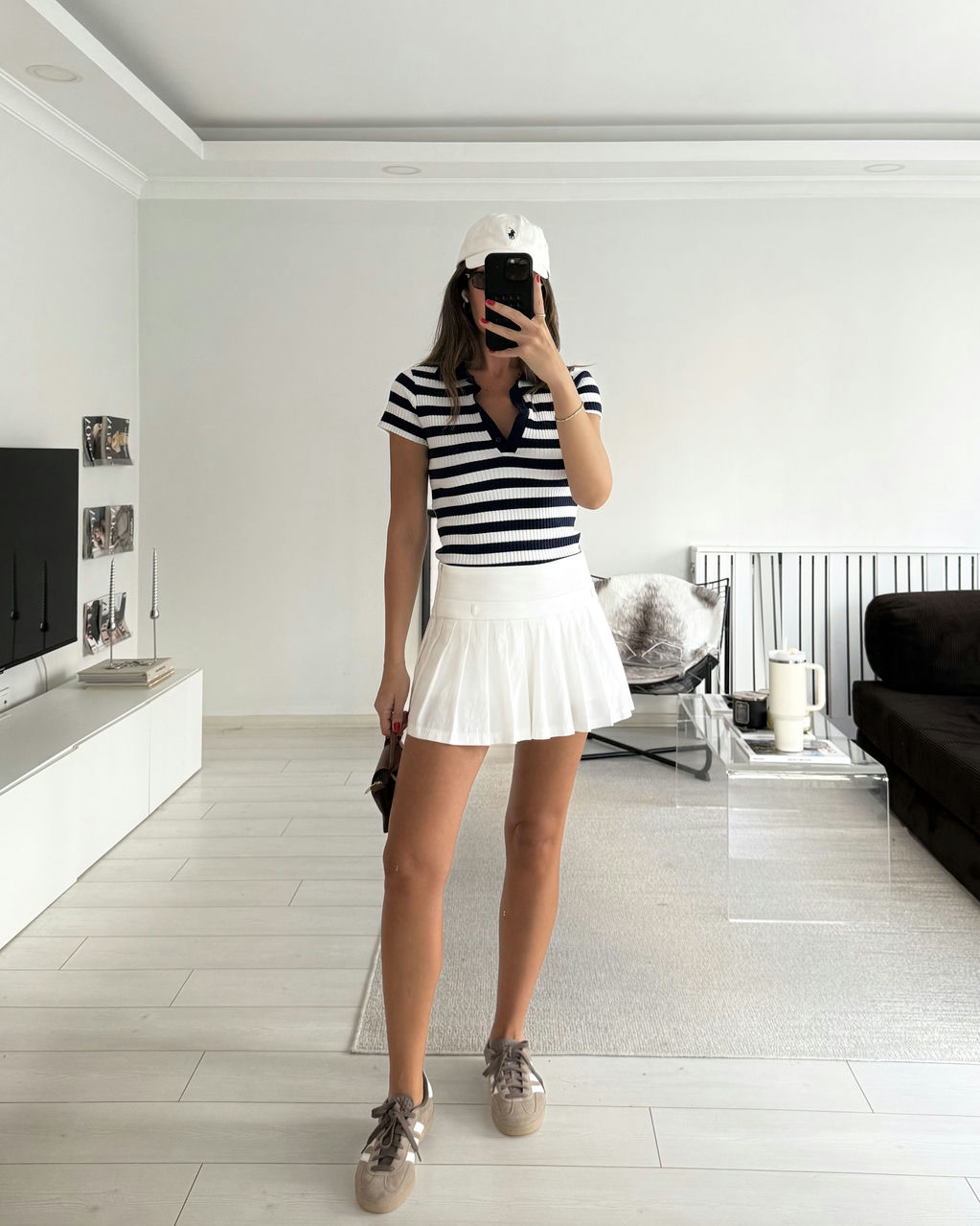 Pileli etek + polo yaka = kum saati vücut etkisi⏳